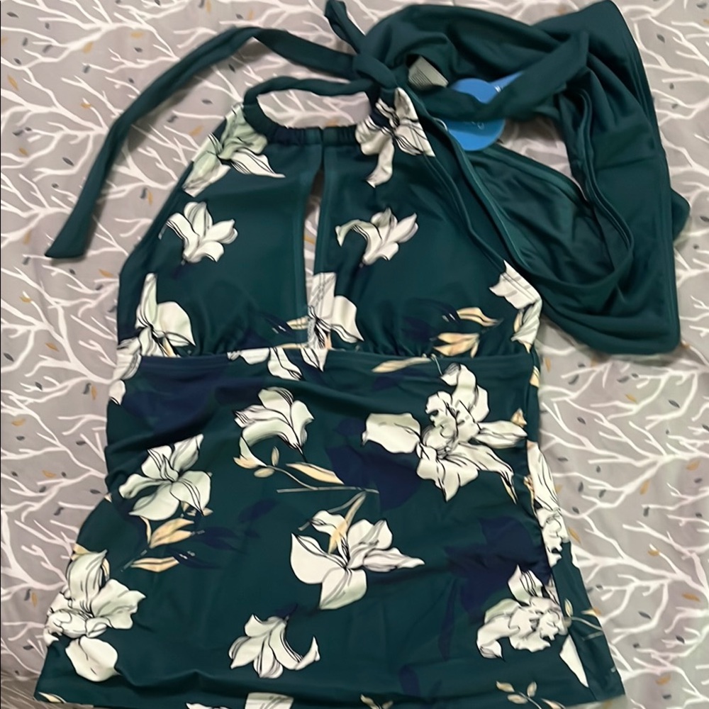 New Floral Halter Neck two-piece swimsuit in Green and White